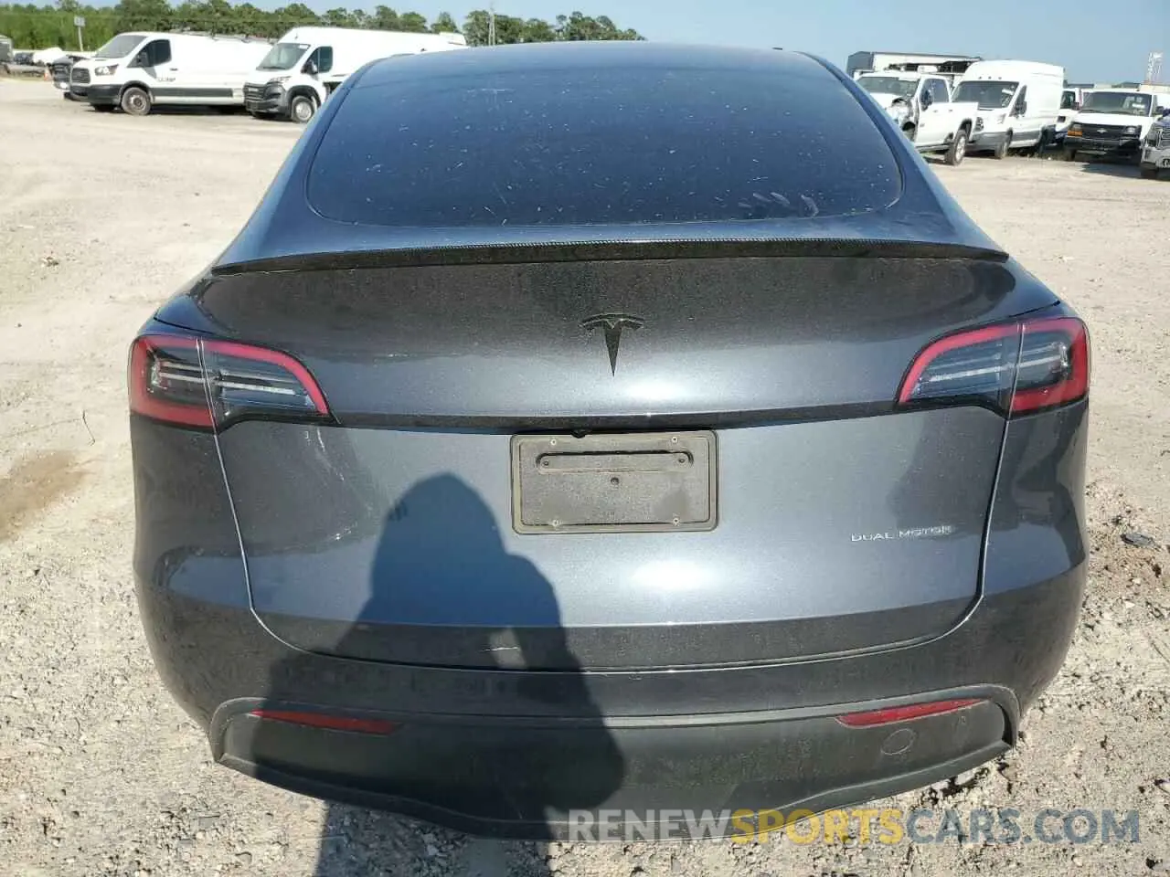 6 Photograph of a damaged car 7SAYGDEE7PA199067 TESLA MODEL Y 2023
