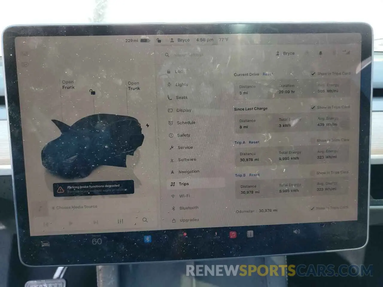 9 Photograph of a damaged car 7SAYGDEE7PA199067 TESLA MODEL Y 2023