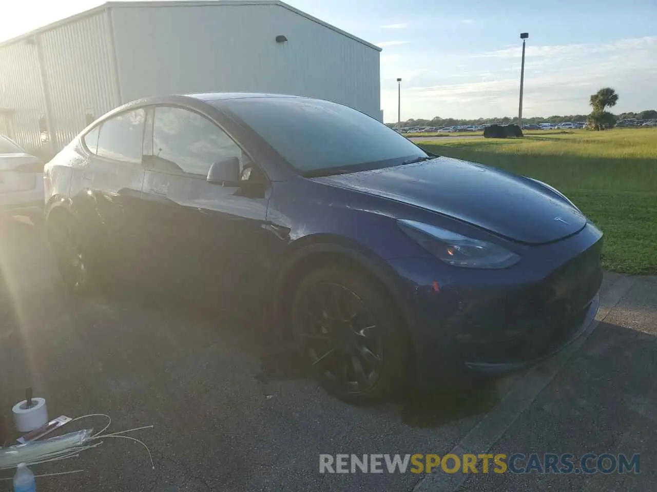 4 Photograph of a damaged car 7SAYGDEE7PA202405 TESLA MODEL Y 2023