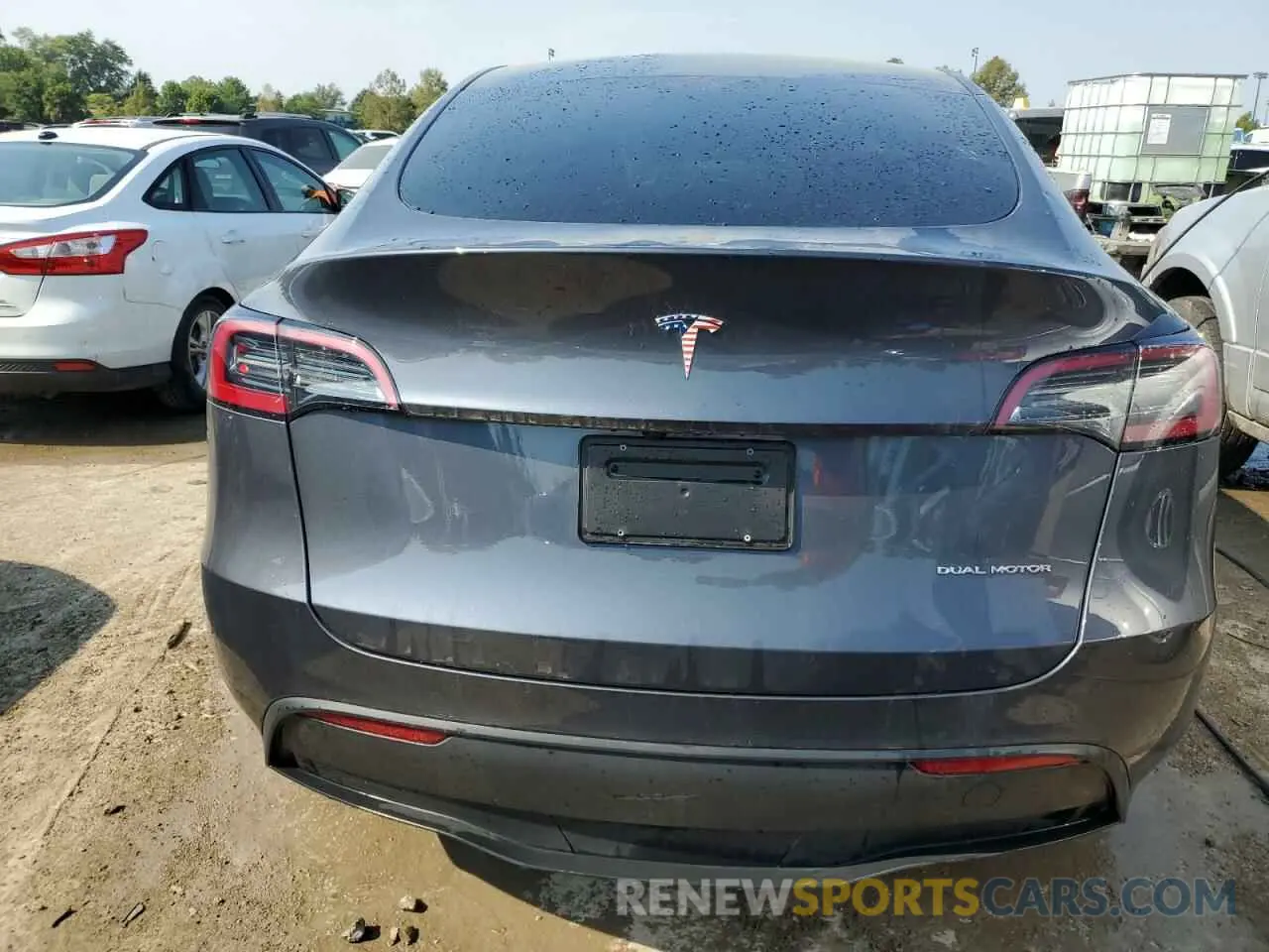 6 Photograph of a damaged car 7SAYGDEE7PA203876 TESLA MODEL Y 2023