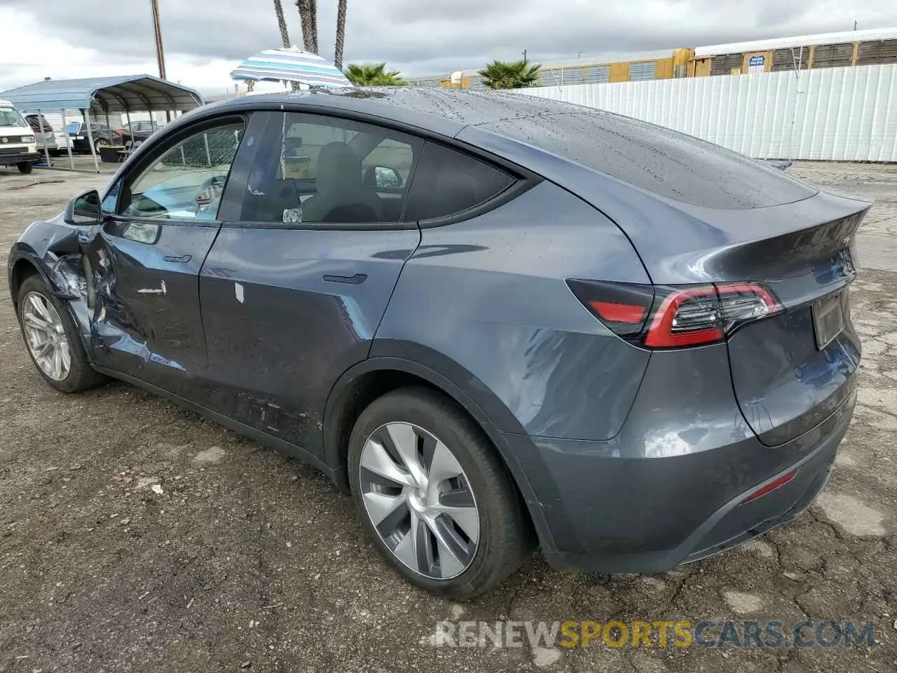 2 Photograph of a damaged car 7SAYGDEE7PA211007 TESLA MODEL Y 2023