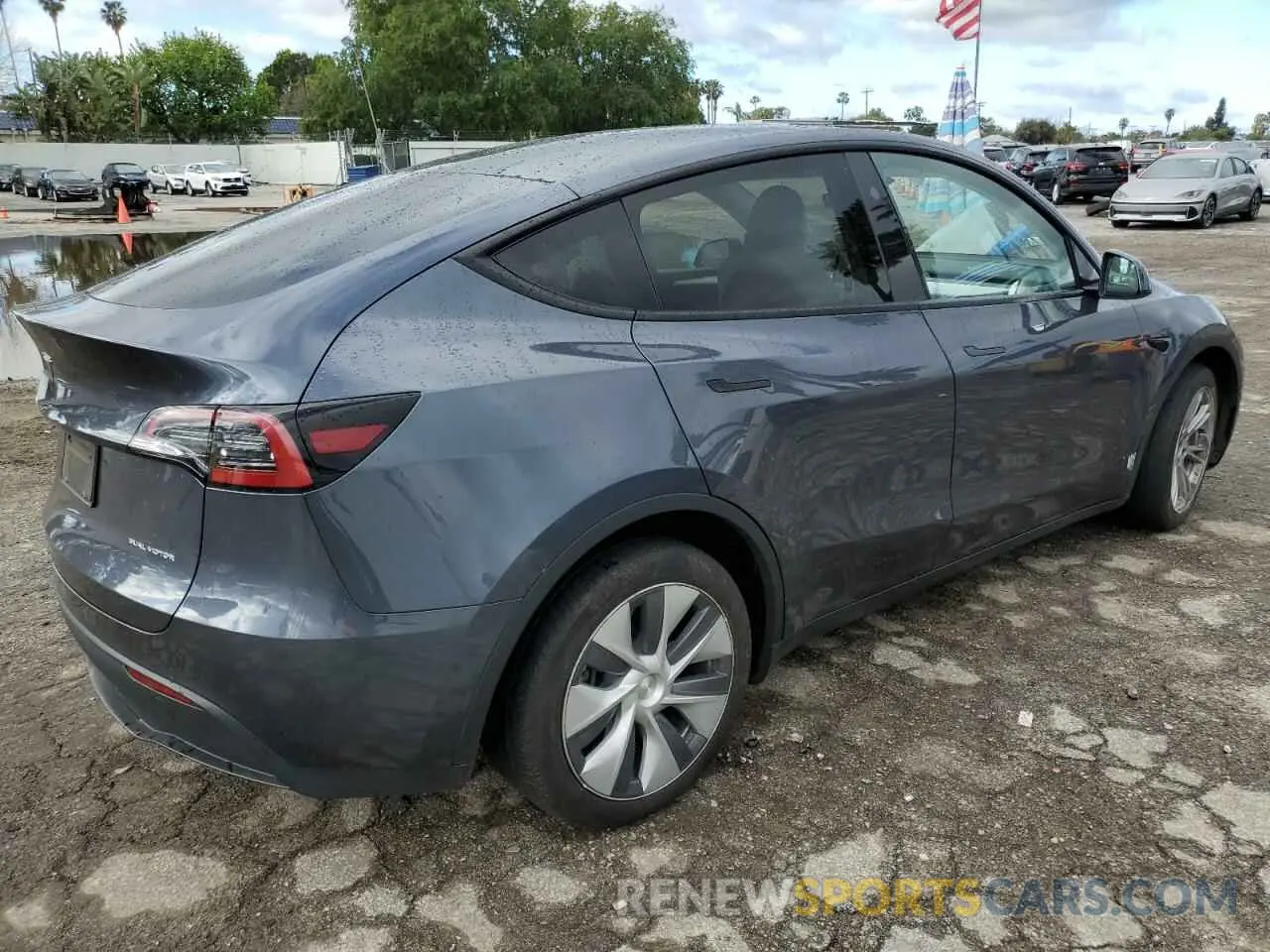 3 Photograph of a damaged car 7SAYGDEE7PA211007 TESLA MODEL Y 2023