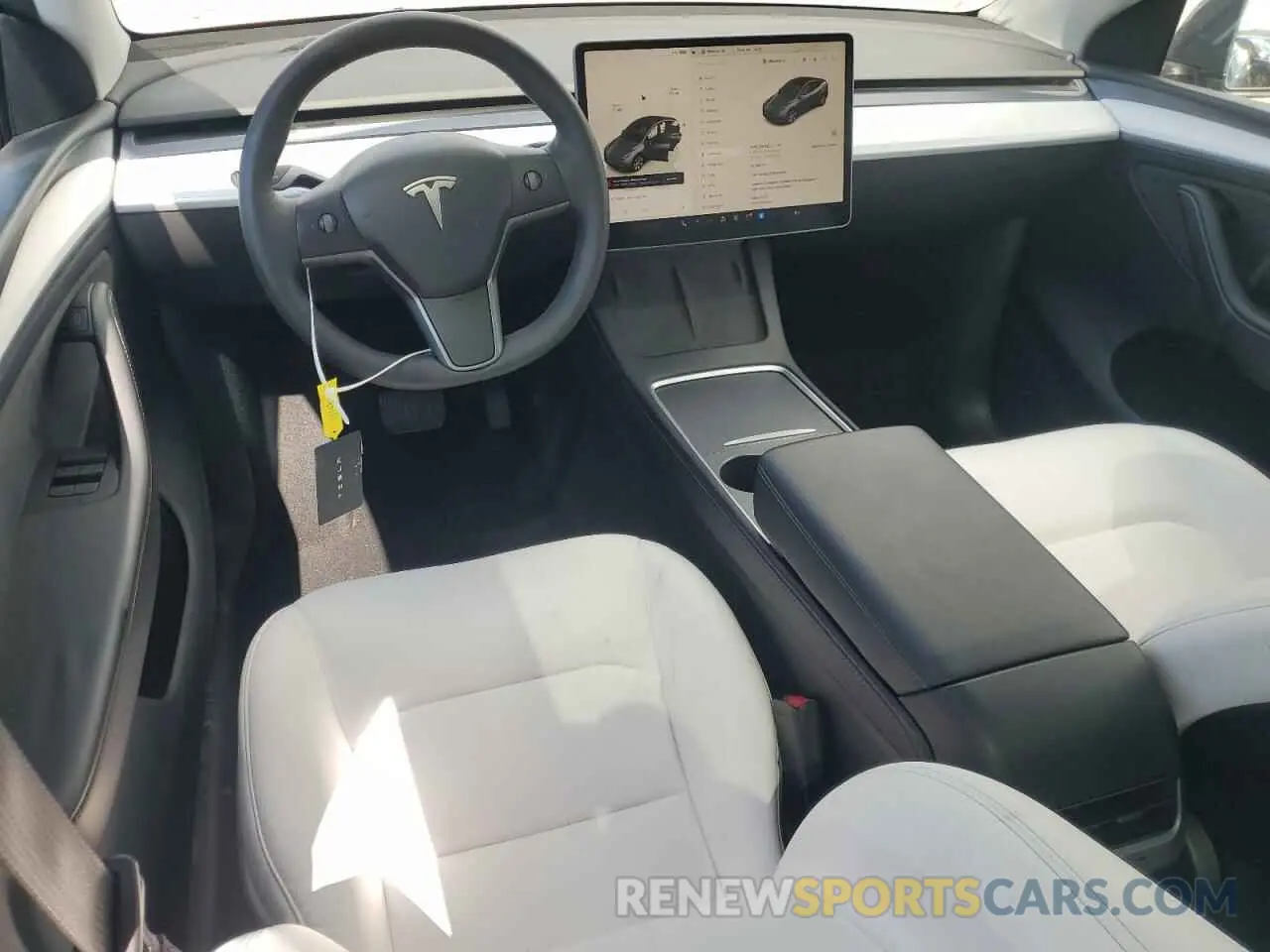 8 Photograph of a damaged car 7SAYGDEE7PA211007 TESLA MODEL Y 2023