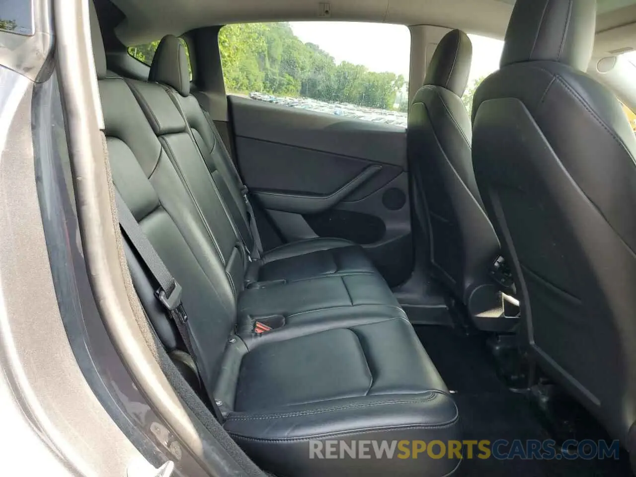 11 Photograph of a damaged car 7SAYGDEE7PF598225 TESLA MODEL Y 2023