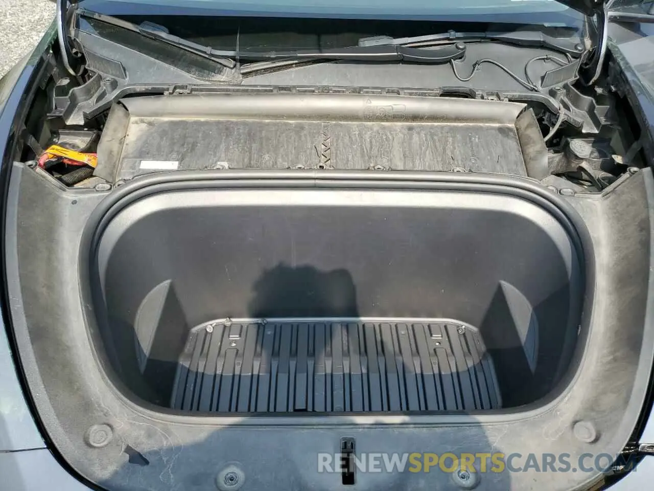 12 Photograph of a damaged car 7SAYGDEE7PF598225 TESLA MODEL Y 2023