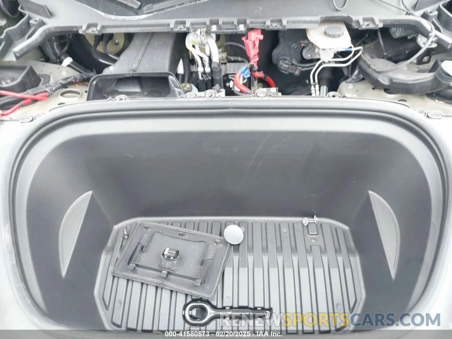 10 Photograph of a damaged car 7SAYGDEE7PF602709 TESLA MODEL Y 2023