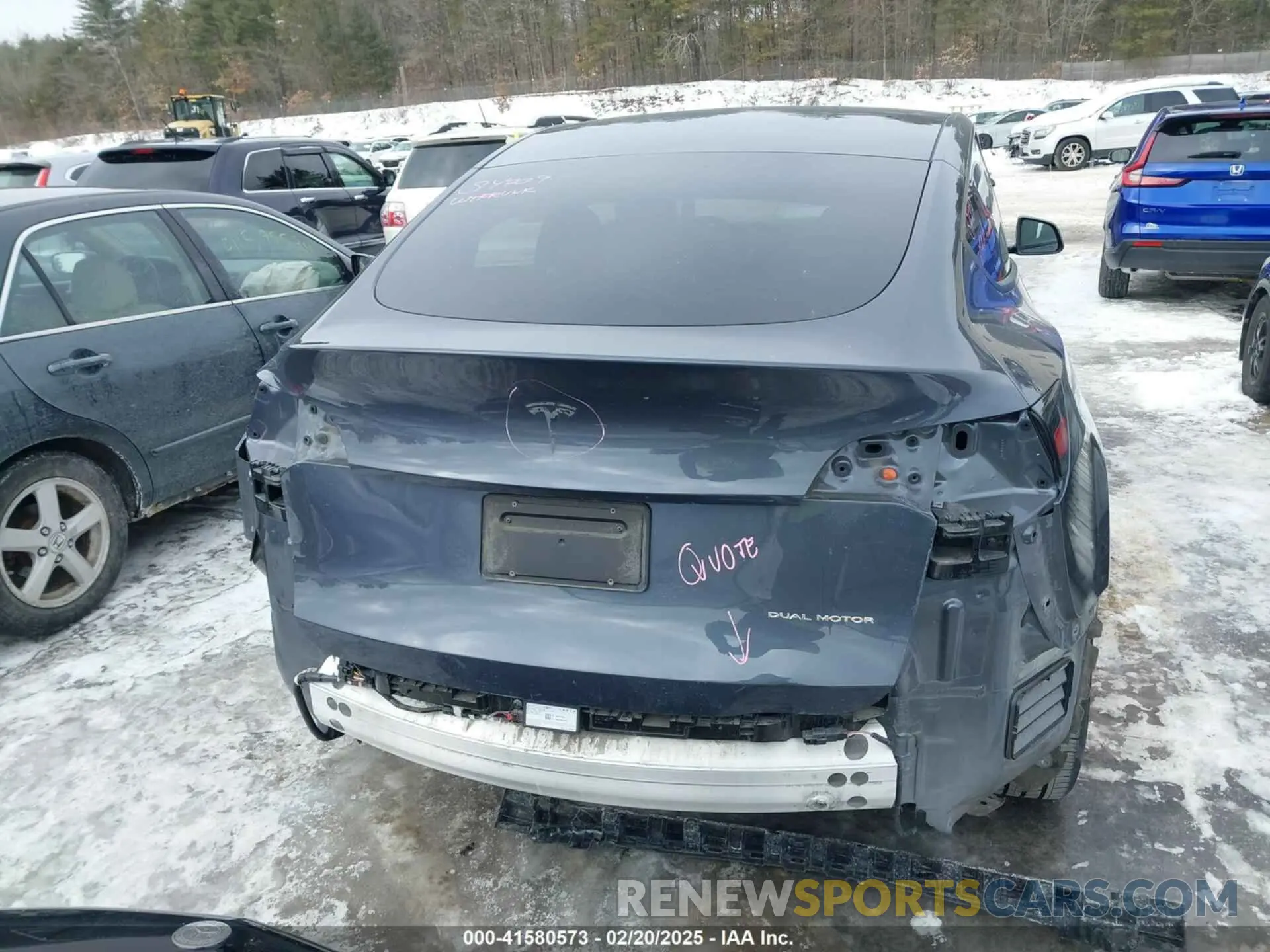 15 Photograph of a damaged car 7SAYGDEE7PF602709 TESLA MODEL Y 2023