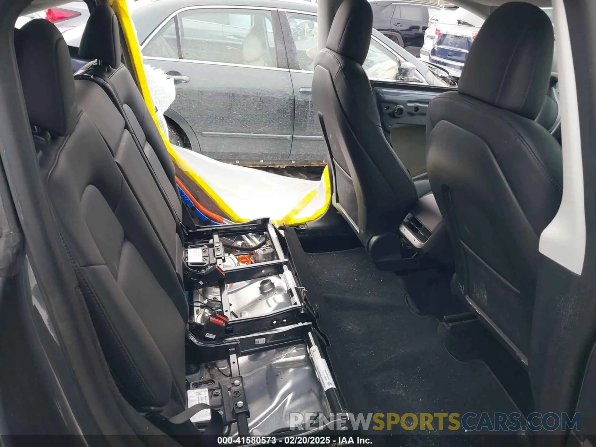 8 Photograph of a damaged car 7SAYGDEE7PF602709 TESLA MODEL Y 2023