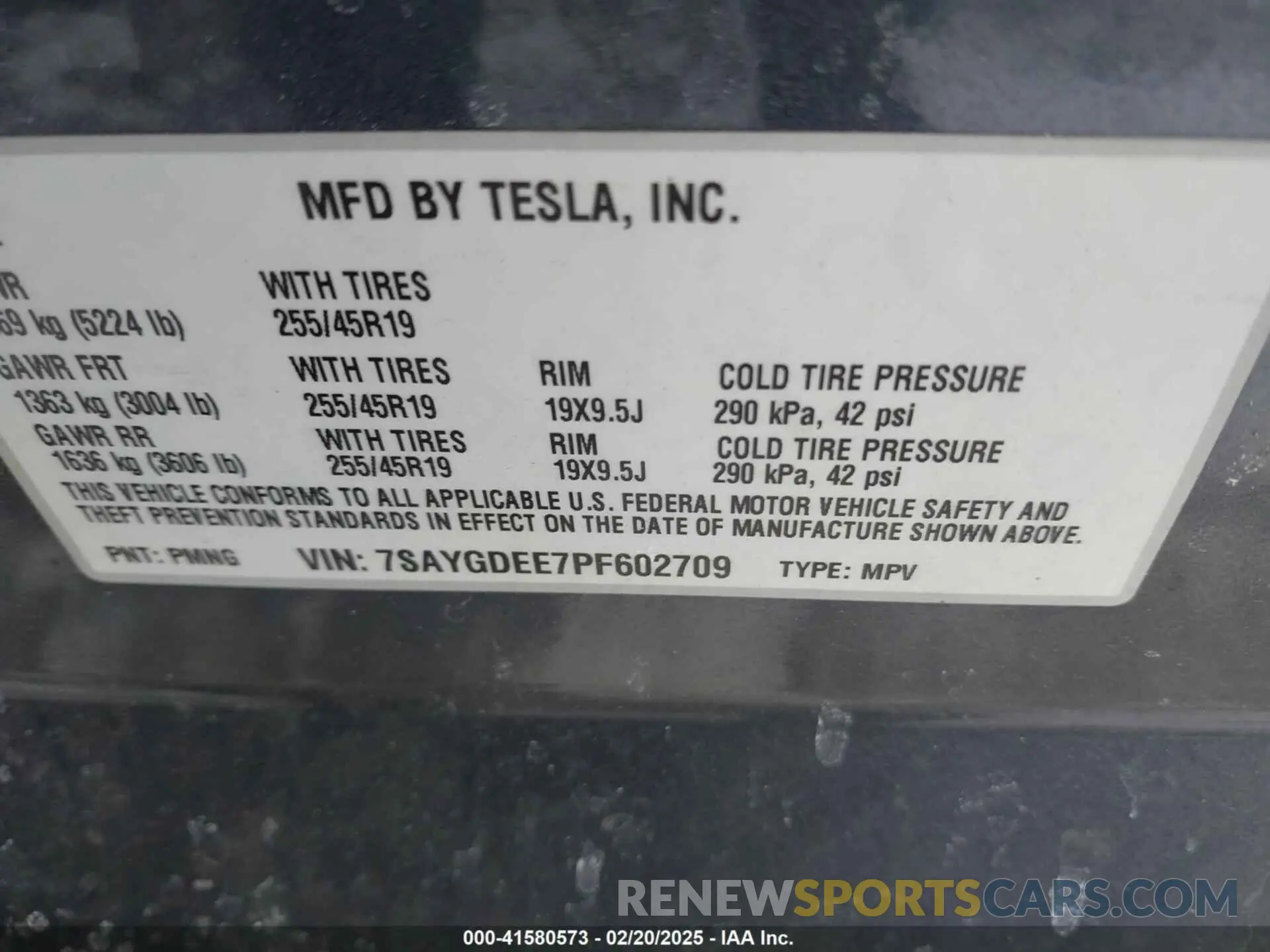 9 Photograph of a damaged car 7SAYGDEE7PF602709 TESLA MODEL Y 2023