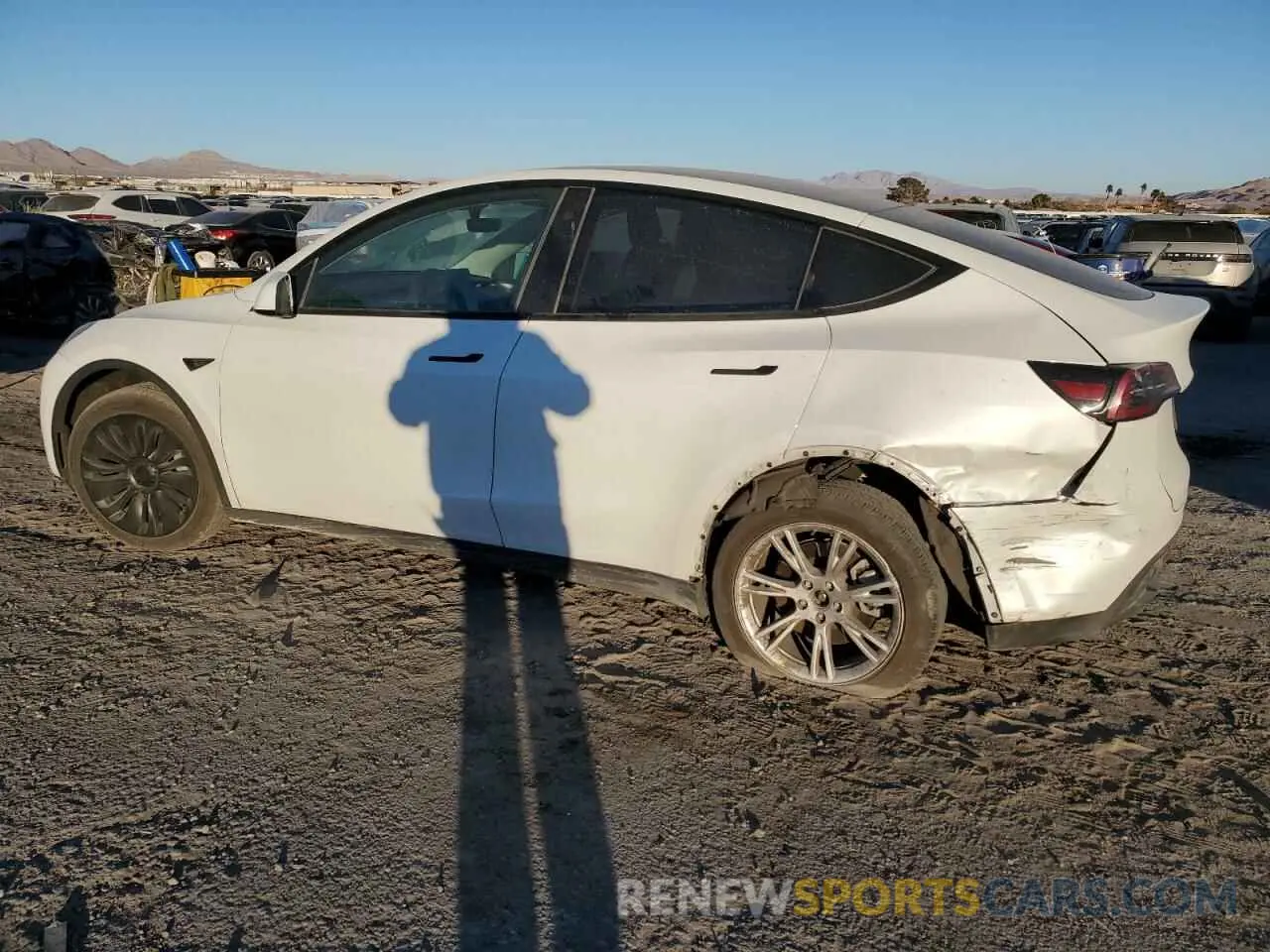 2 Photograph of a damaged car 7SAYGDEE7PF606677 TESLA MODEL Y 2023