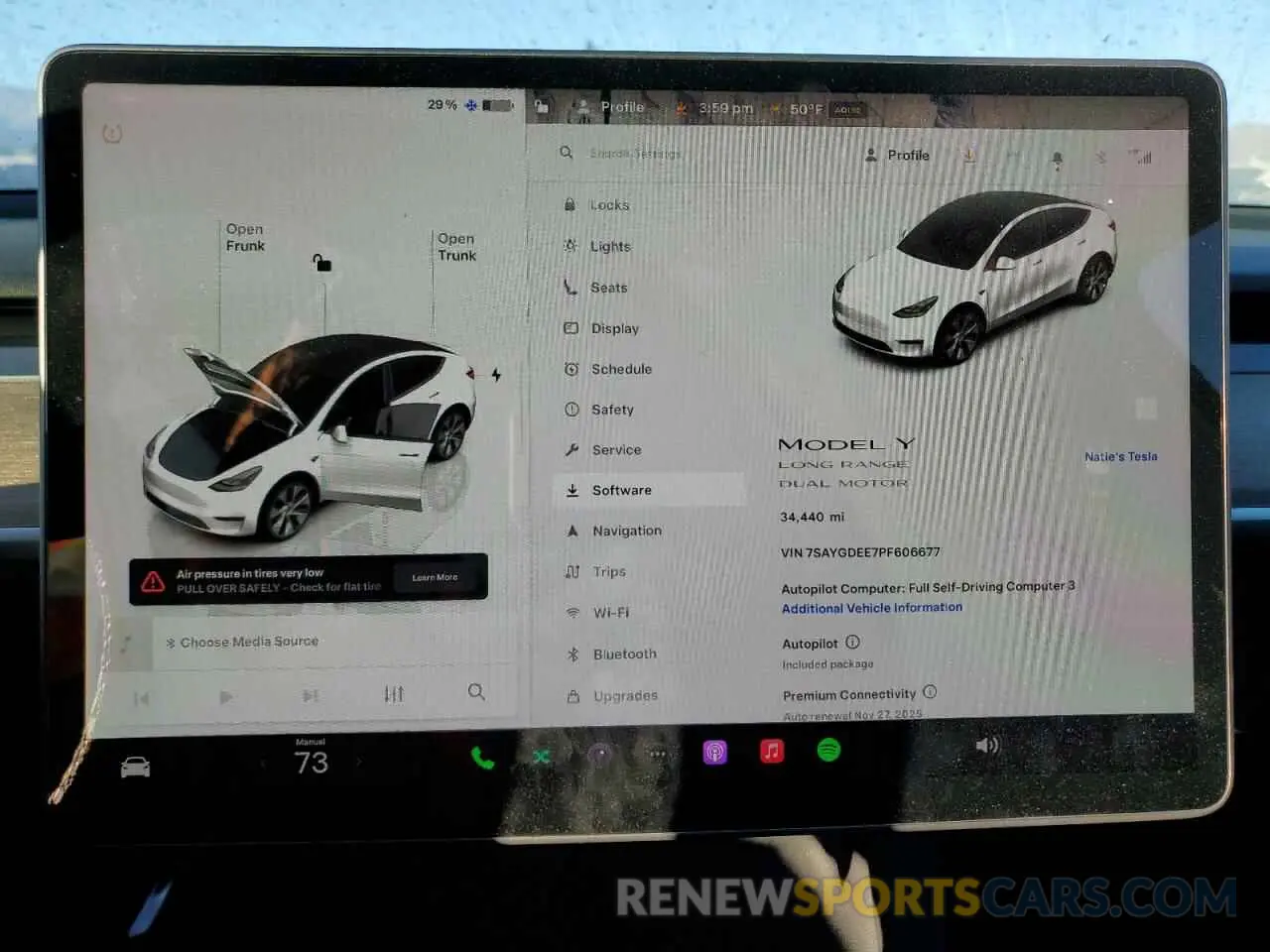 9 Photograph of a damaged car 7SAYGDEE7PF606677 TESLA MODEL Y 2023