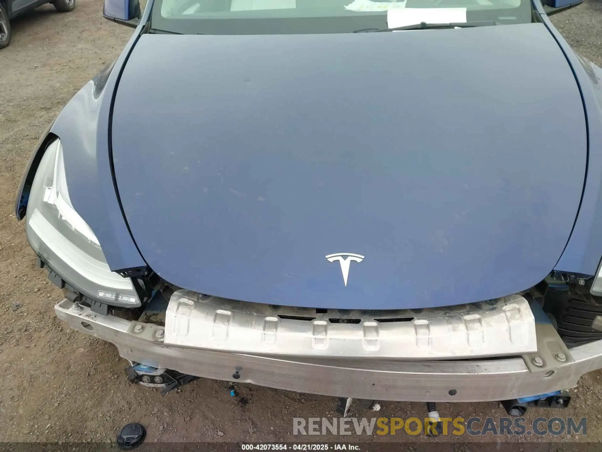 10 Photograph of a damaged car 7SAYGDEE7PF616500 TESLA MODEL Y 2023