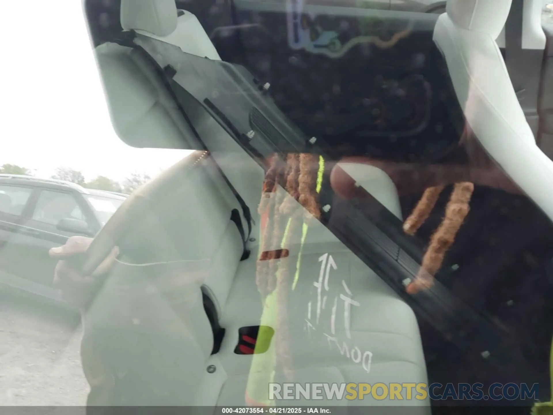 8 Photograph of a damaged car 7SAYGDEE7PF616500 TESLA MODEL Y 2023