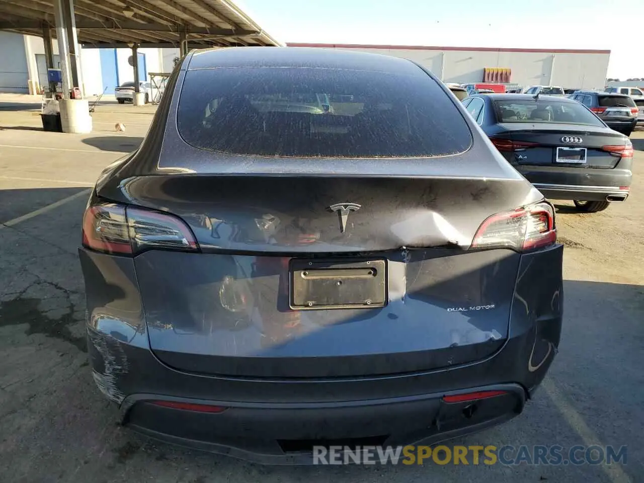6 Photograph of a damaged car 7SAYGDEE7PF617386 TESLA MODEL Y 2023