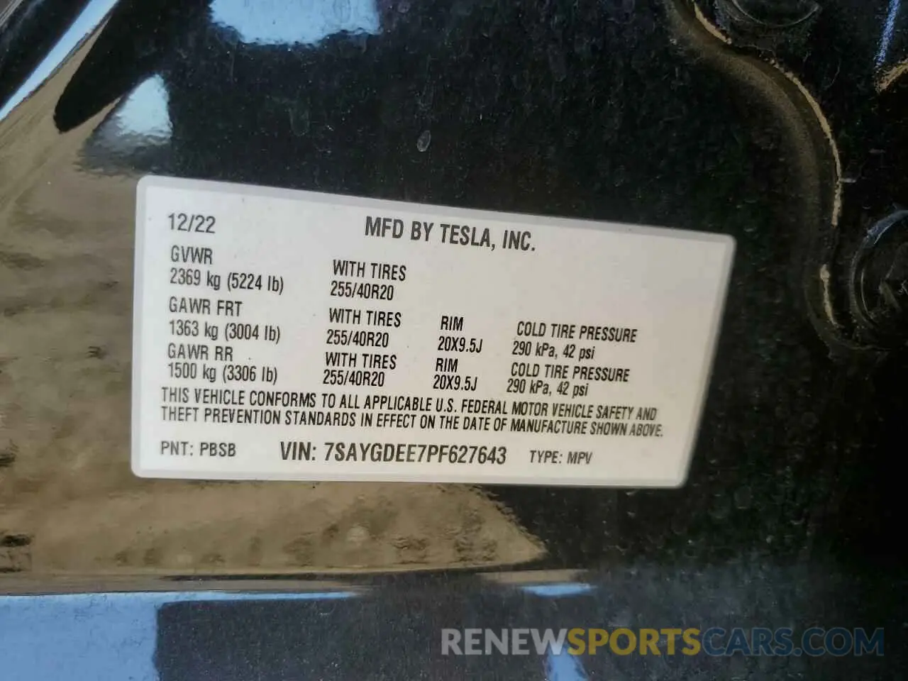12 Photograph of a damaged car 7SAYGDEE7PF627643 TESLA MODEL Y 2023