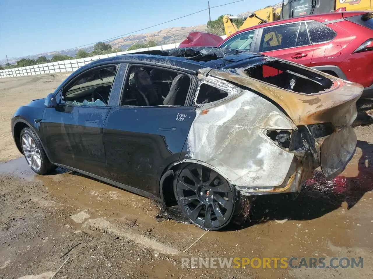 2 Photograph of a damaged car 7SAYGDEE7PF627643 TESLA MODEL Y 2023