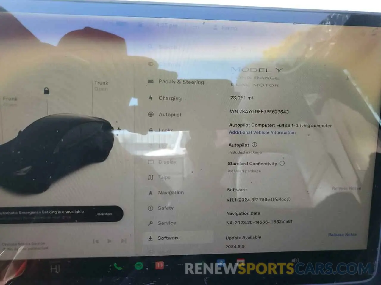 9 Photograph of a damaged car 7SAYGDEE7PF627643 TESLA MODEL Y 2023
