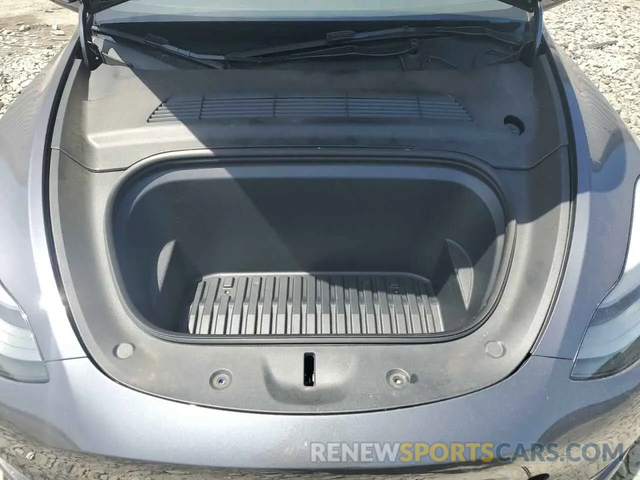 12 Photograph of a damaged car 7SAYGDEE7PF667947 TESLA MODEL Y 2023