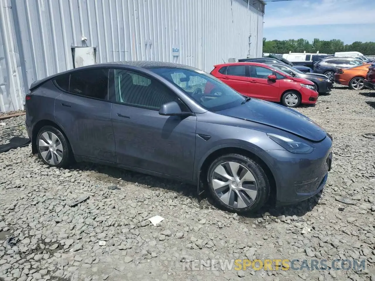 4 Photograph of a damaged car 7SAYGDEE7PF667947 TESLA MODEL Y 2023