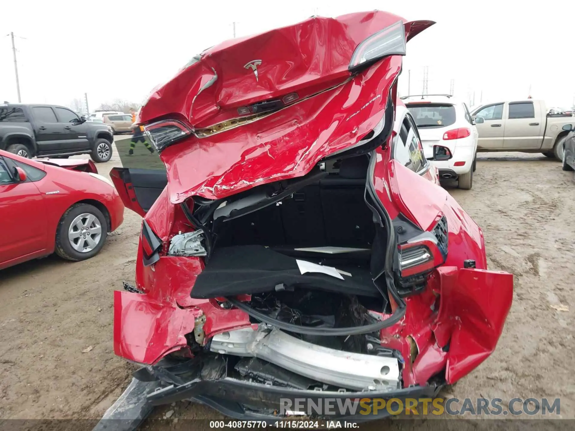 17 Photograph of a damaged car 7SAYGDEE7PF674249 TESLA MODEL Y 2023