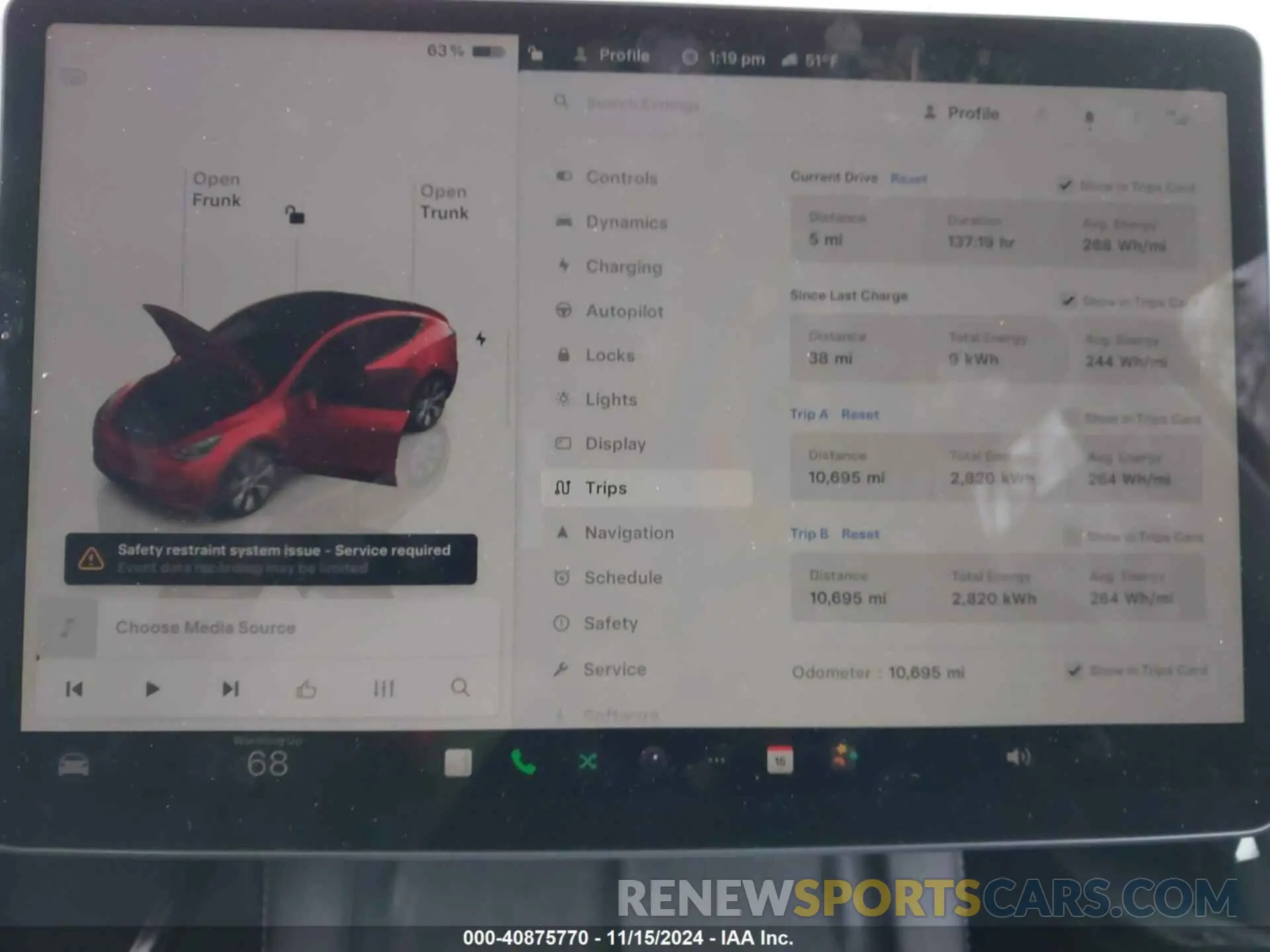 7 Photograph of a damaged car 7SAYGDEE7PF674249 TESLA MODEL Y 2023