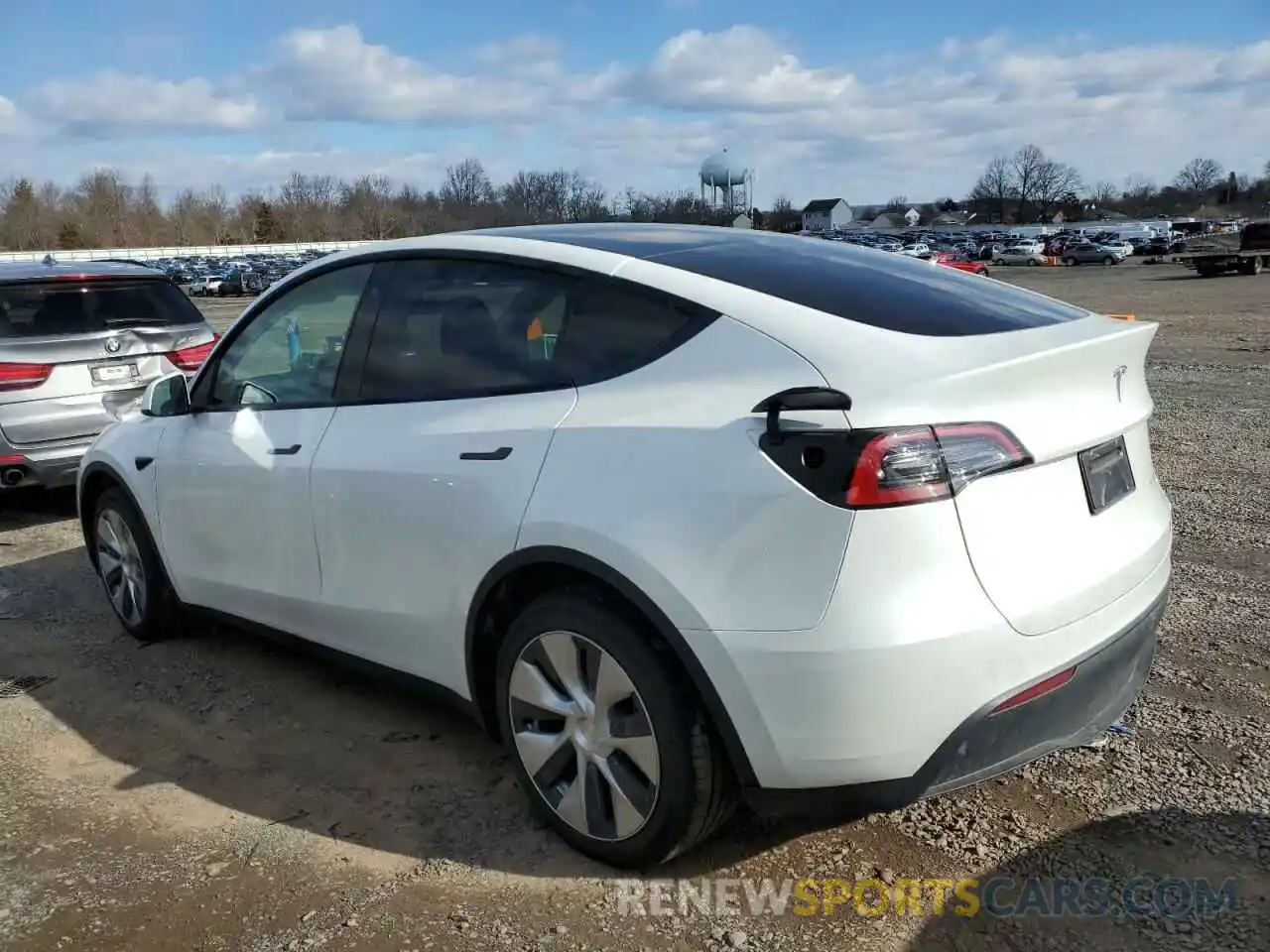 2 Photograph of a damaged car 7SAYGDEE7PF674655 TESLA MODEL Y 2023