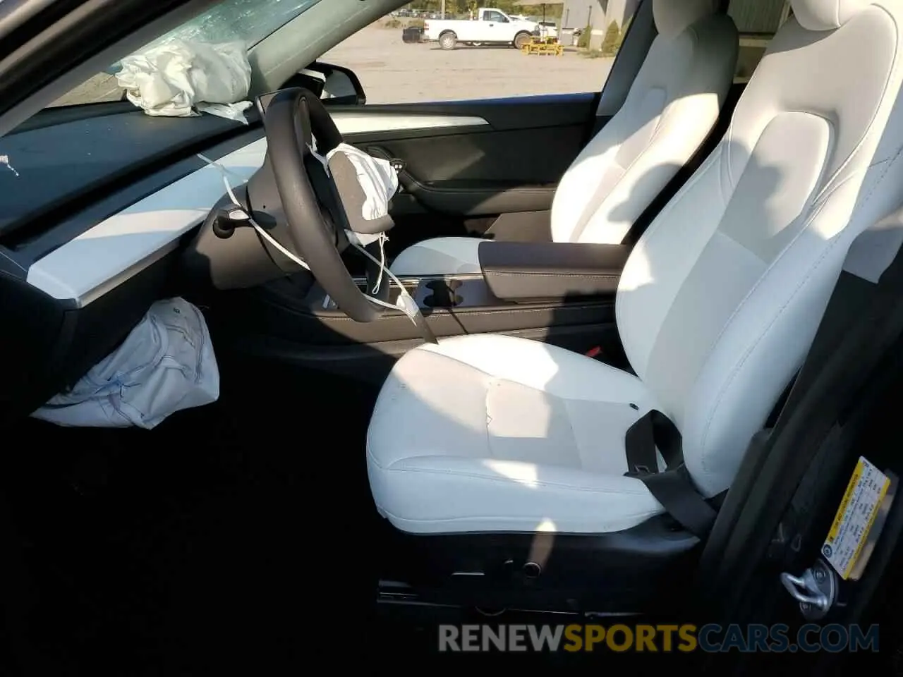 7 Photograph of a damaged car 7SAYGDEE7PF675224 TESLA MODEL Y 2023