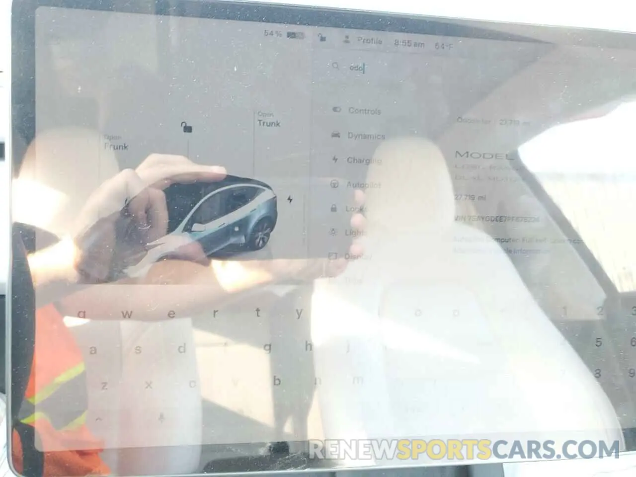 9 Photograph of a damaged car 7SAYGDEE7PF675224 TESLA MODEL Y 2023