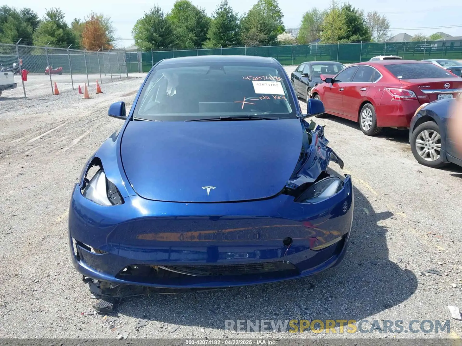 11 Photograph of a damaged car 7SAYGDEE7PF702051 TESLA MODEL Y 2023