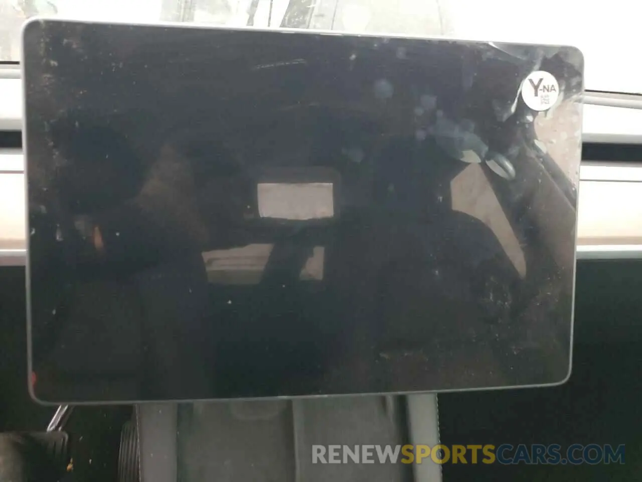 9 Photograph of a damaged car 7SAYGDEE7PF703927 TESLA MODEL Y 2023