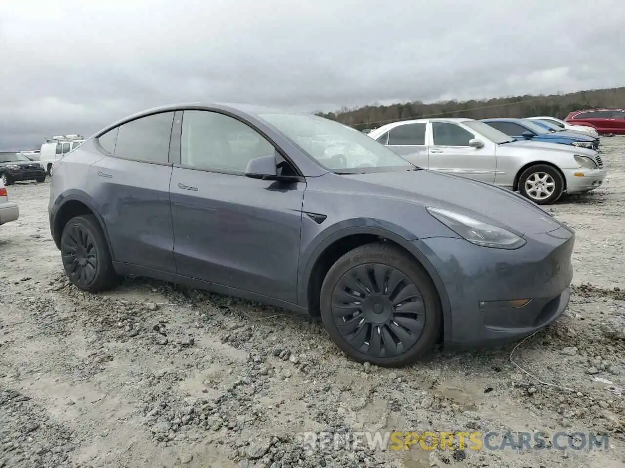 4 Photograph of a damaged car 7SAYGDEE7PF706889 TESLA MODEL Y 2023