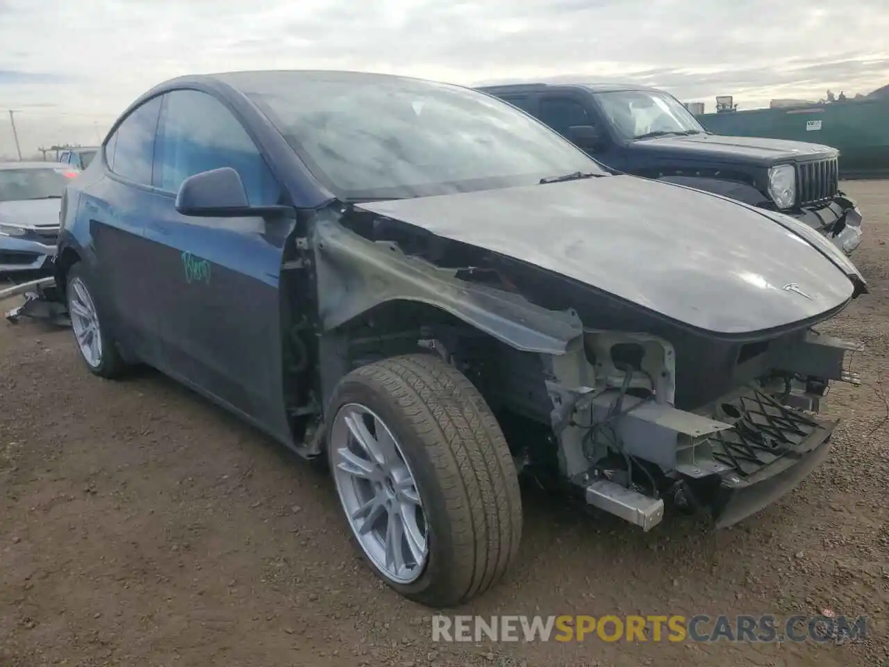 4 Photograph of a damaged car 7SAYGDEE7PF715219 TESLA MODEL Y 2023