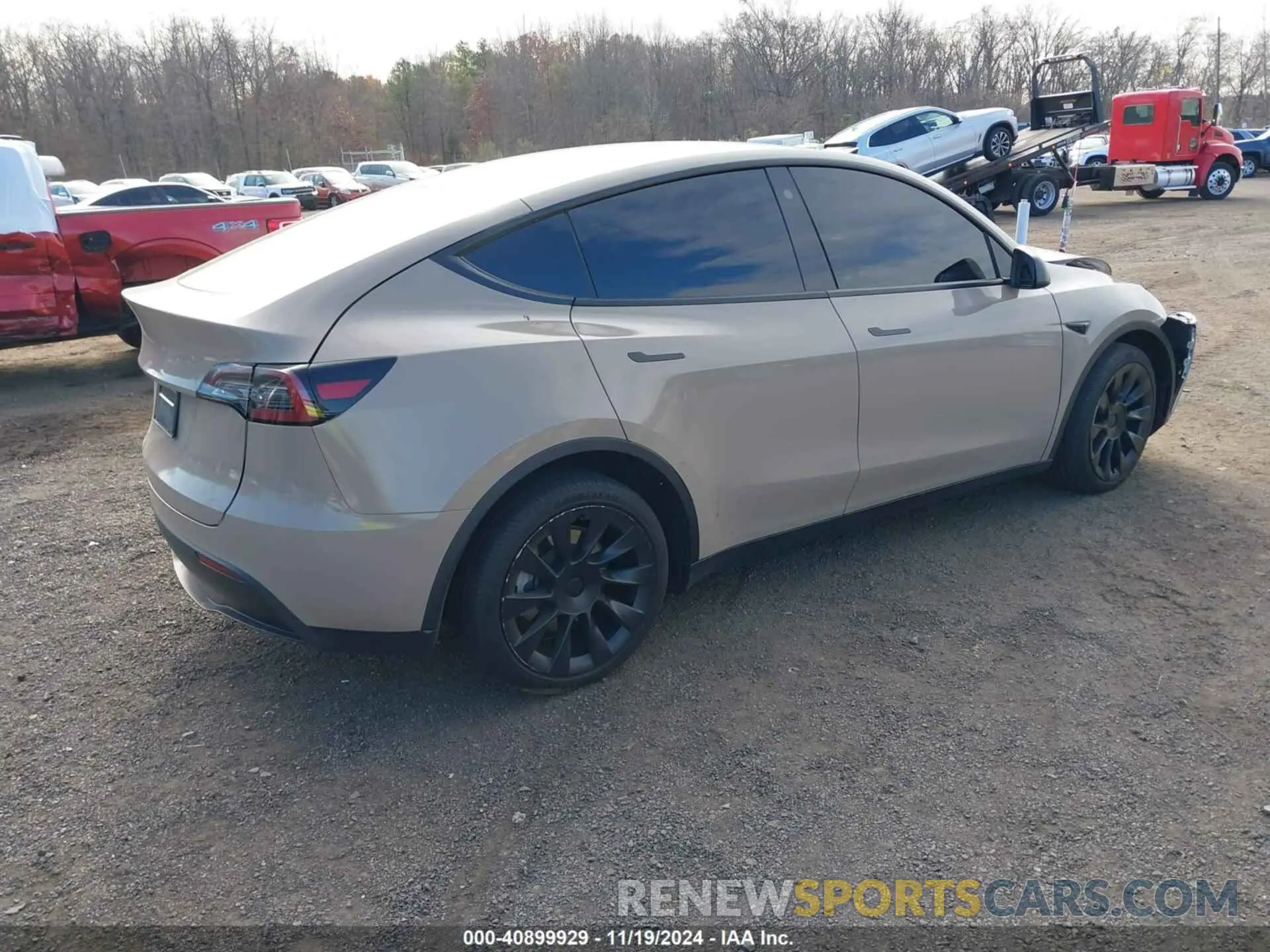 4 Photograph of a damaged car 7SAYGDEE7PF746437 TESLA MODEL Y 2023