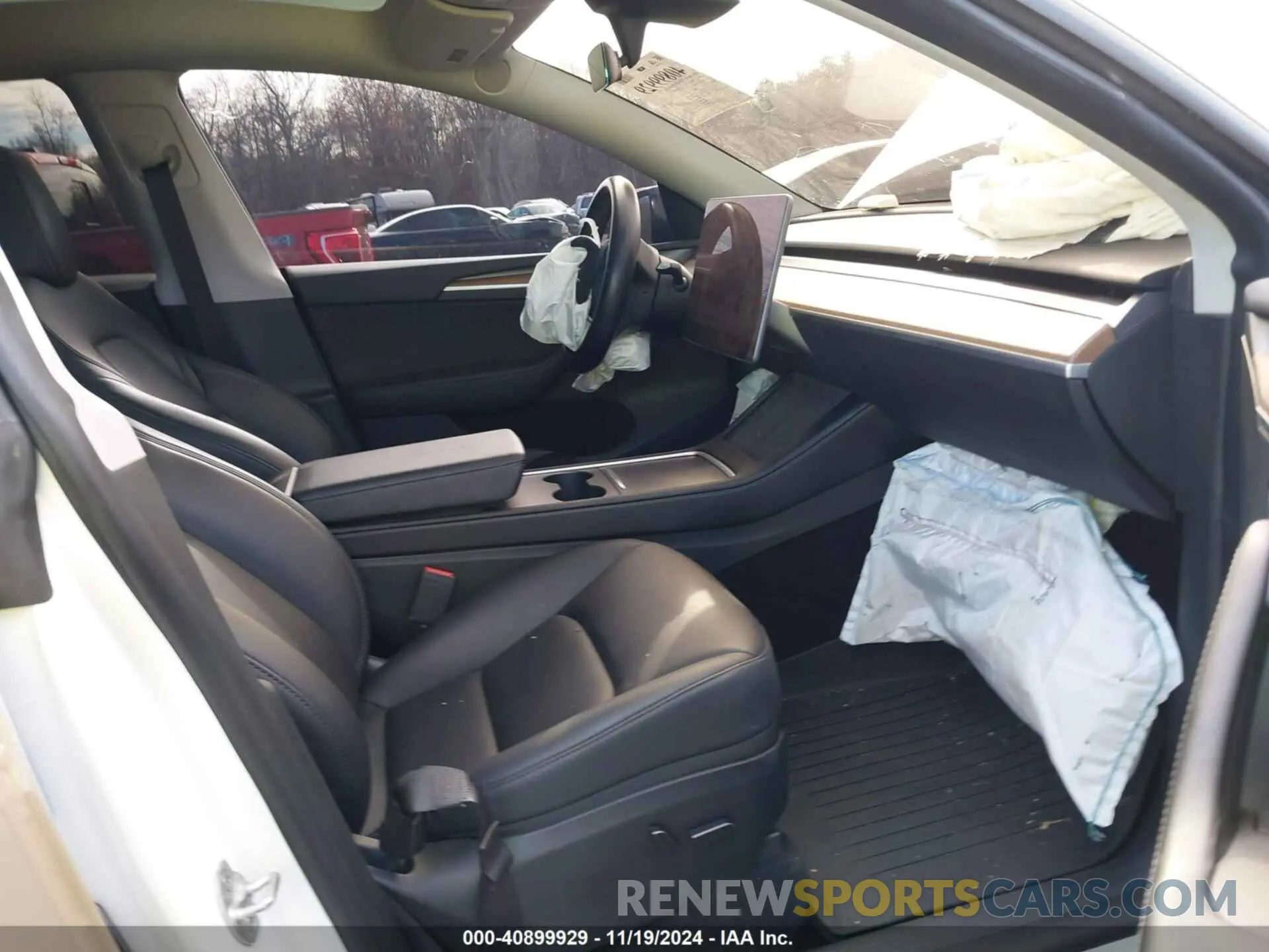 5 Photograph of a damaged car 7SAYGDEE7PF746437 TESLA MODEL Y 2023