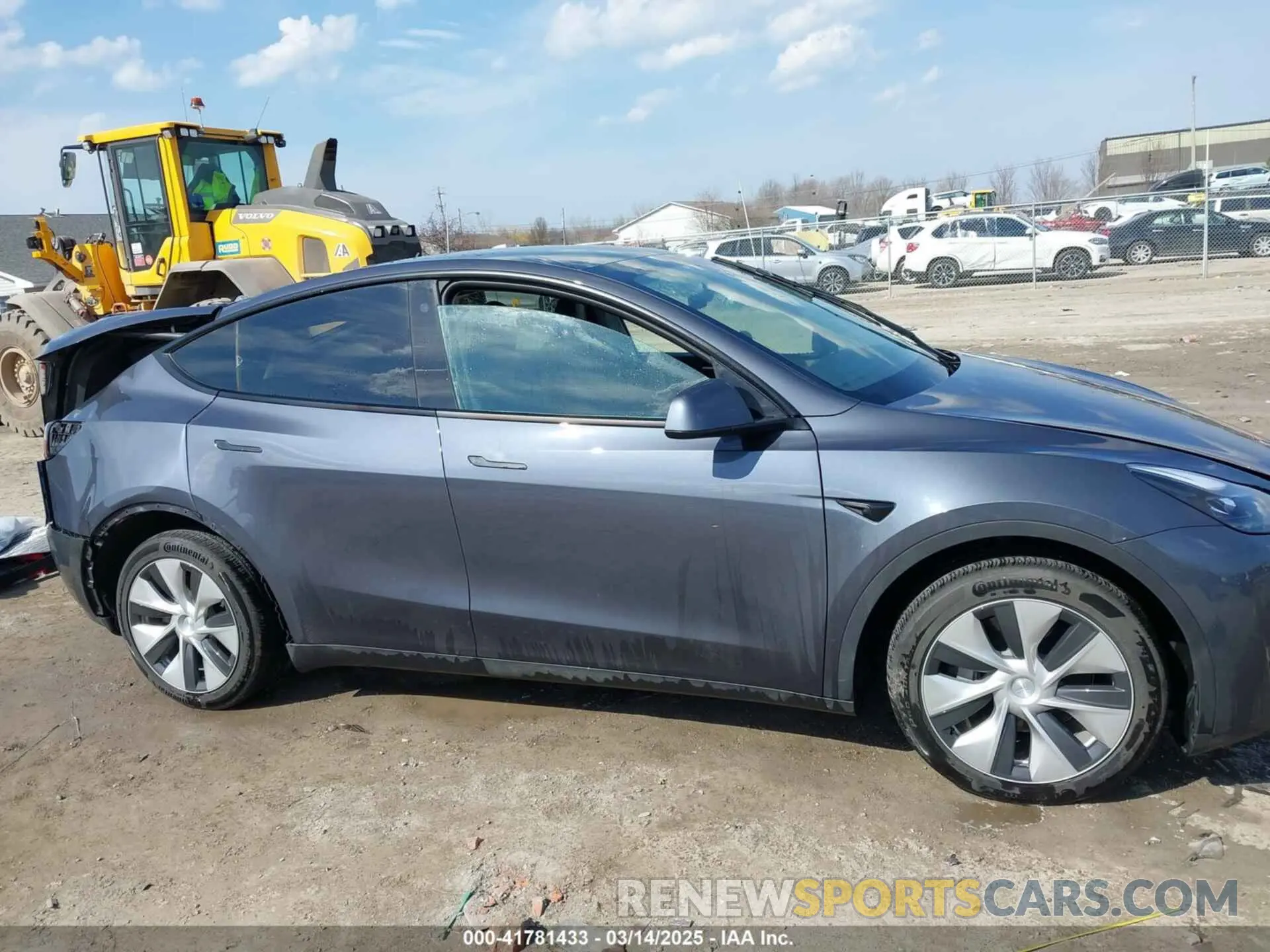14 Photograph of a damaged car 7SAYGDEE7PF755980 TESLA MODEL Y 2023
