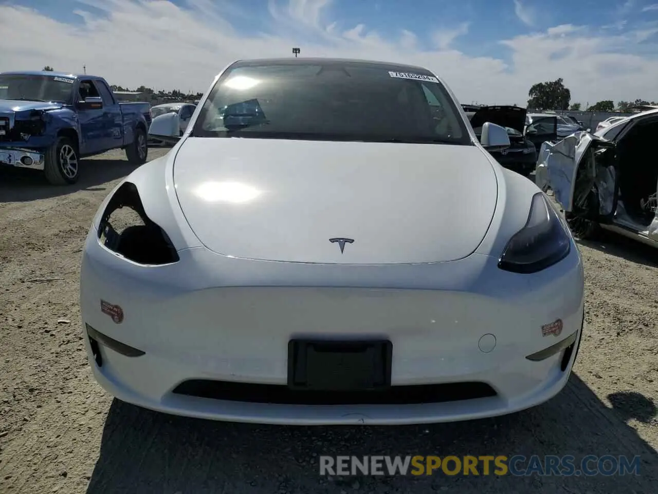 5 Photograph of a damaged car 7SAYGDEE7PF790180 TESLA MODEL Y 2023