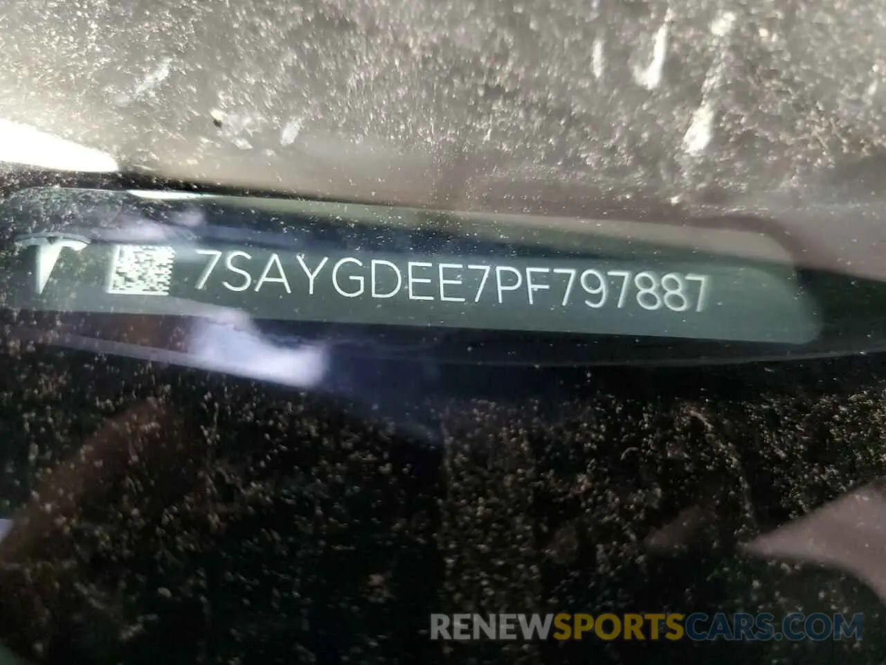 12 Photograph of a damaged car 7SAYGDEE7PF797887 TESLA MODEL Y 2023