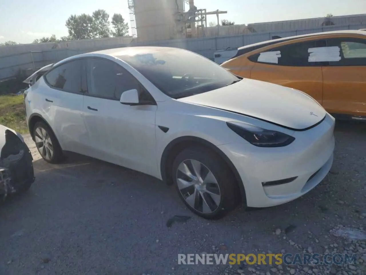 4 Photograph of a damaged car 7SAYGDEE7PF803963 TESLA MODEL Y 2023