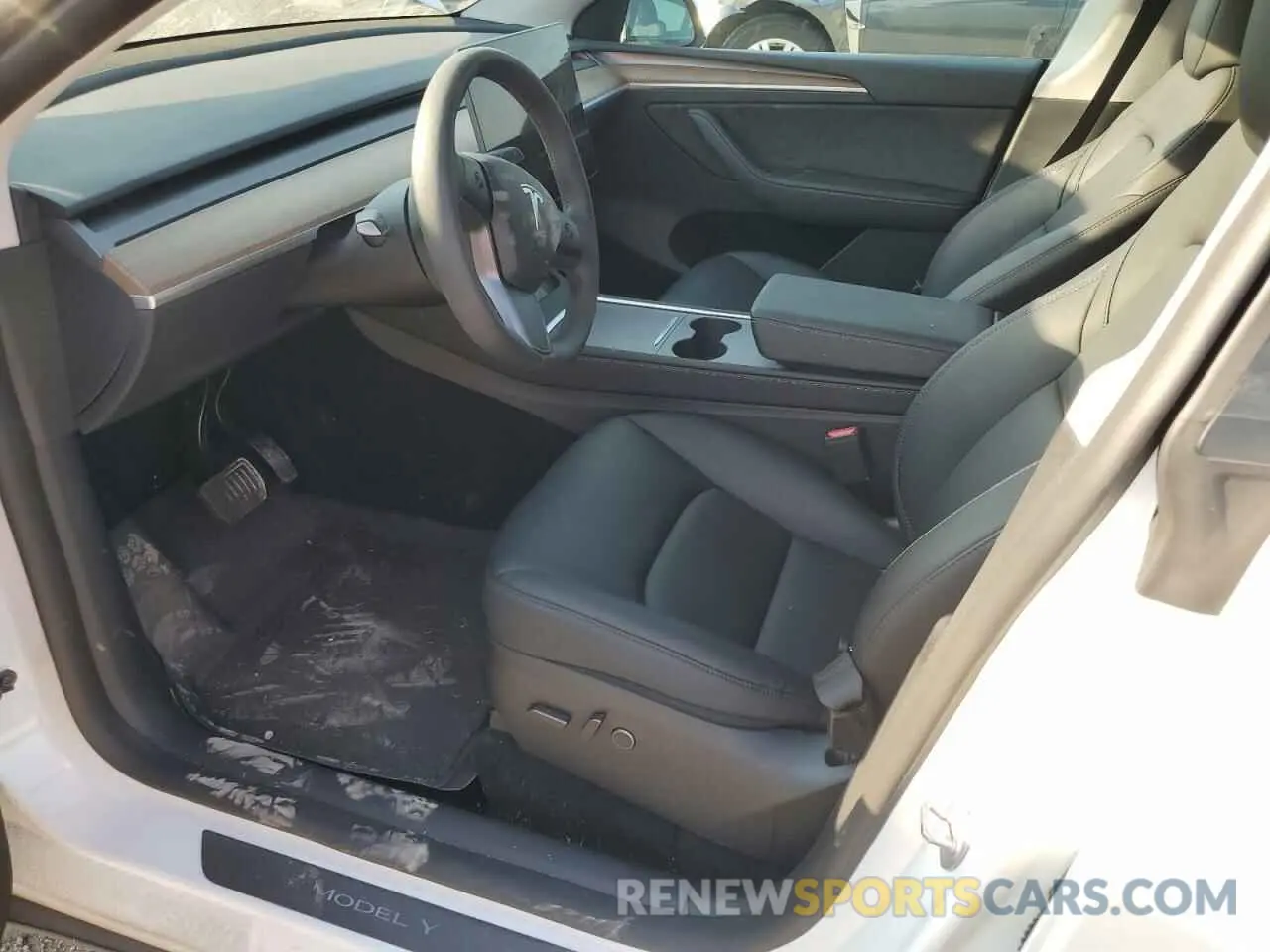 7 Photograph of a damaged car 7SAYGDEE7PF803963 TESLA MODEL Y 2023