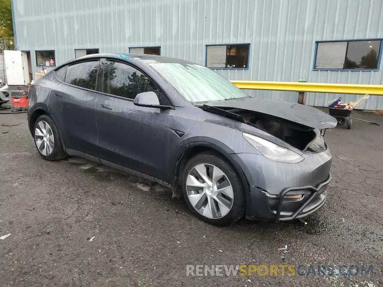 4 Photograph of a damaged car 7SAYGDEE7PF809939 TESLA MODEL Y 2023