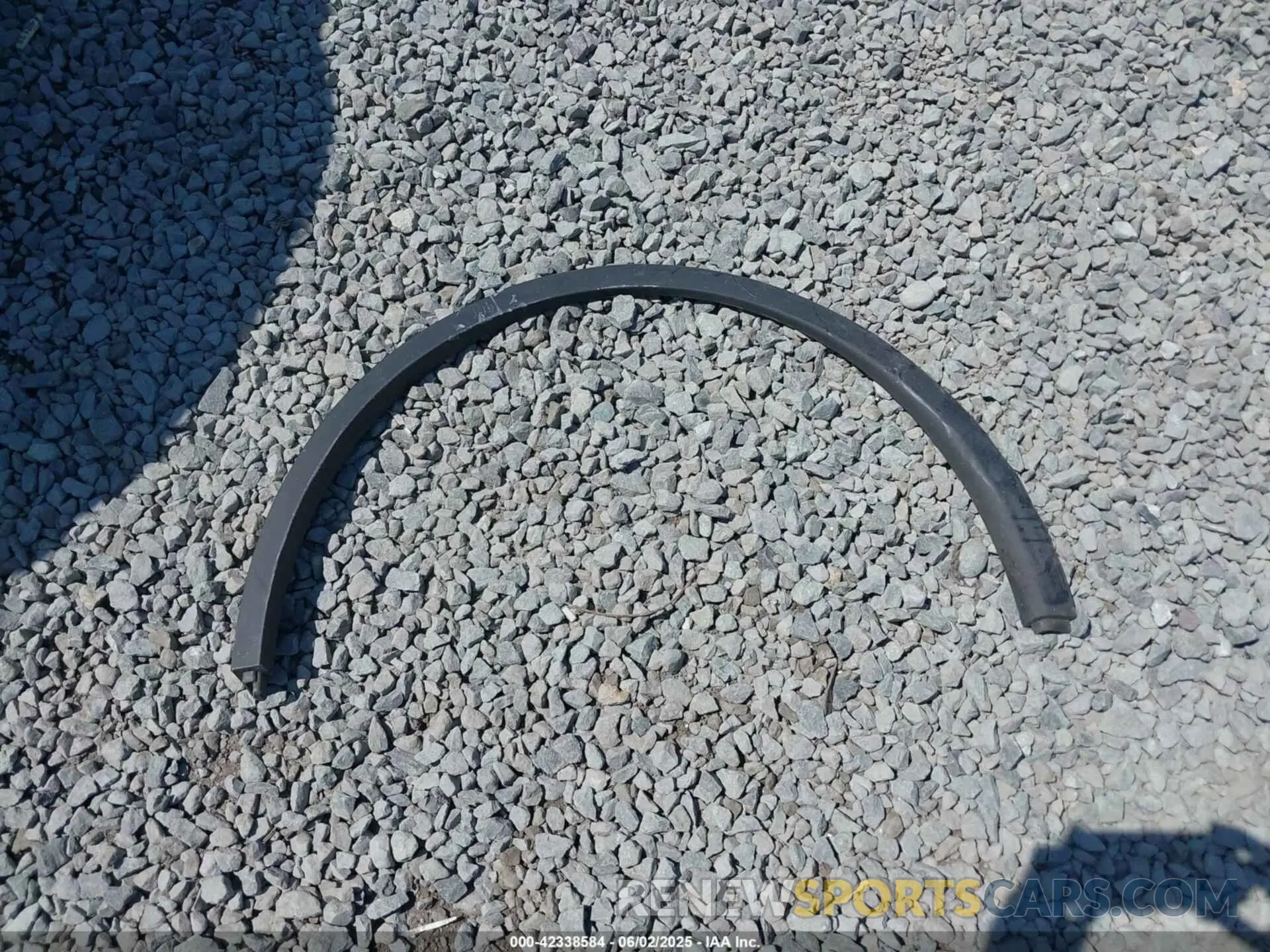 12 Photograph of a damaged car 7SAYGDEE7PF811898 TESLA MODEL Y 2023