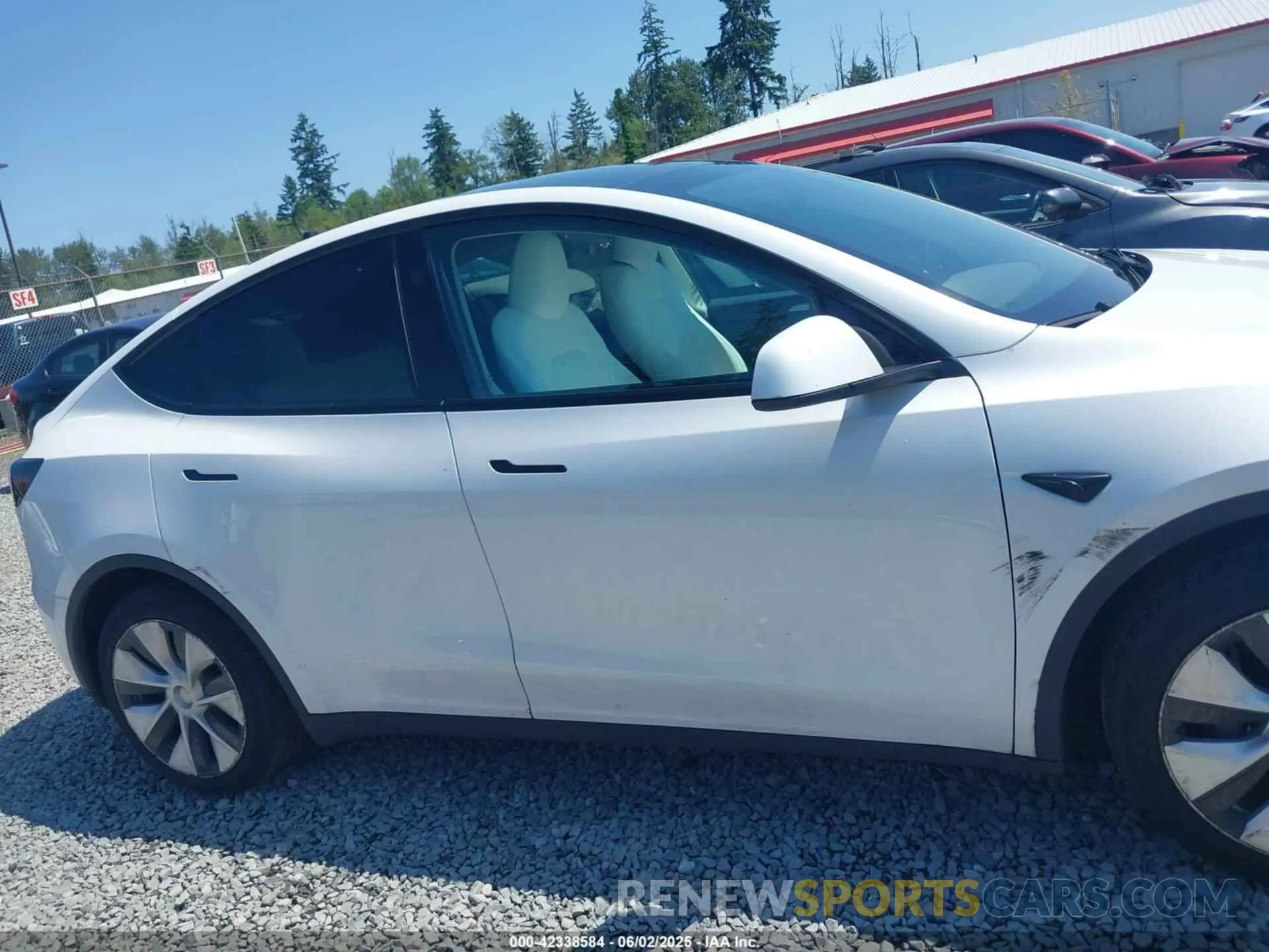 14 Photograph of a damaged car 7SAYGDEE7PF811898 TESLA MODEL Y 2023