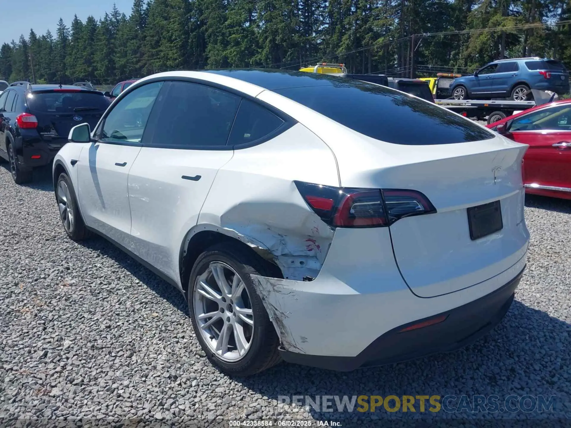 6 Photograph of a damaged car 7SAYGDEE7PF811898 TESLA MODEL Y 2023