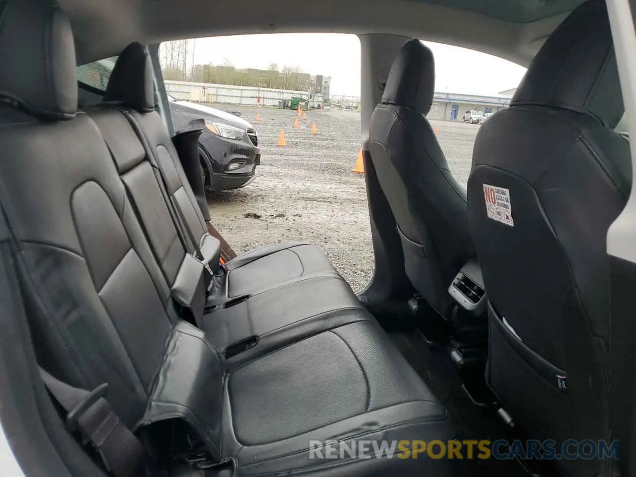 11 Photograph of a damaged car 7SAYGDEE7PF815465 TESLA MODEL Y 2023