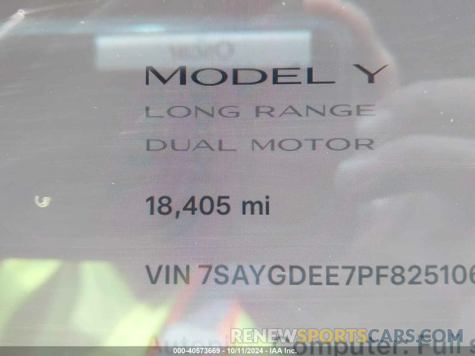 15 Photograph of a damaged car 7SAYGDEE7PF825106 TESLA MODEL Y 2023