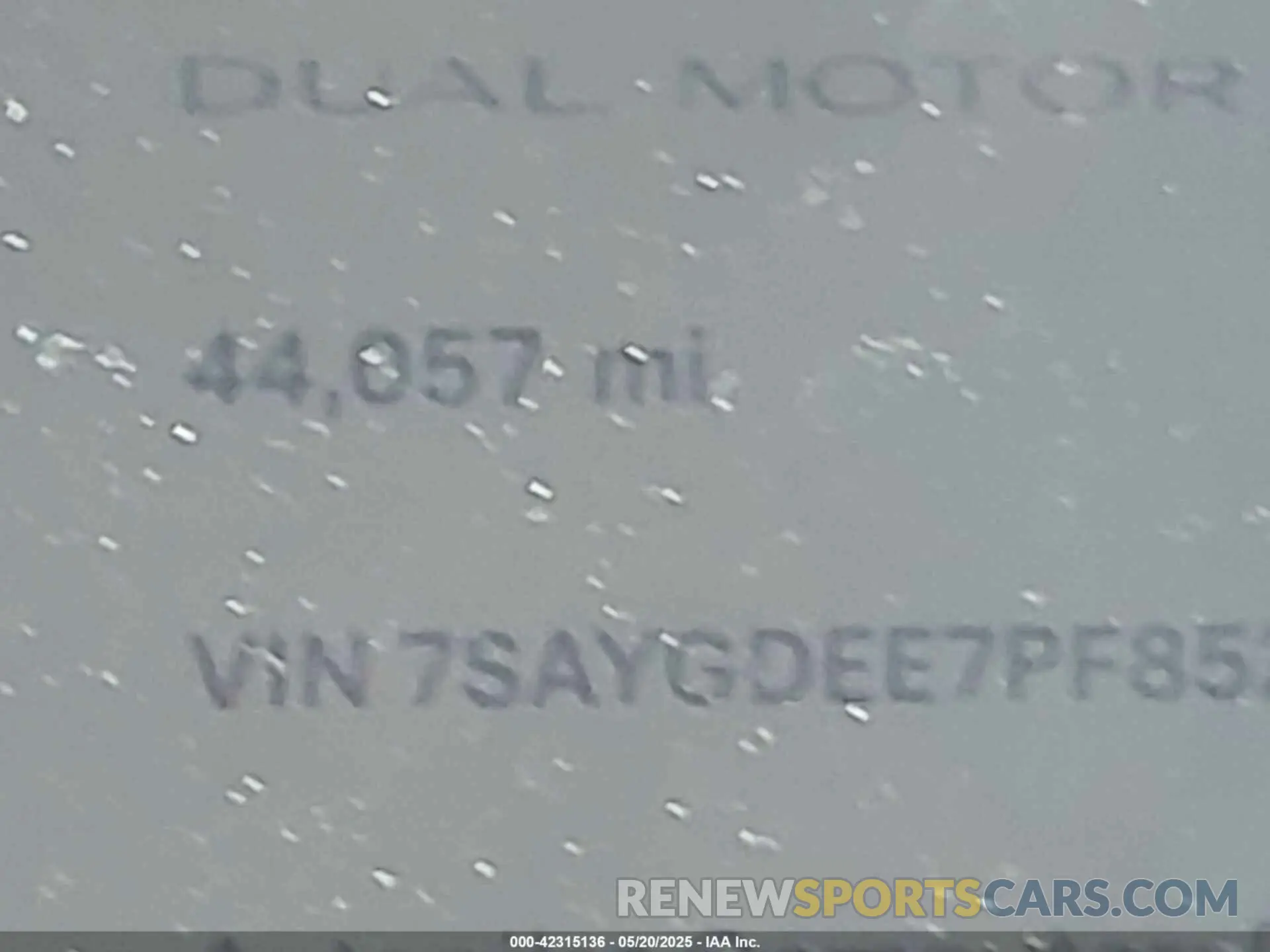 14 Photograph of a damaged car 7SAYGDEE7PF852113 TESLA MODEL Y 2023