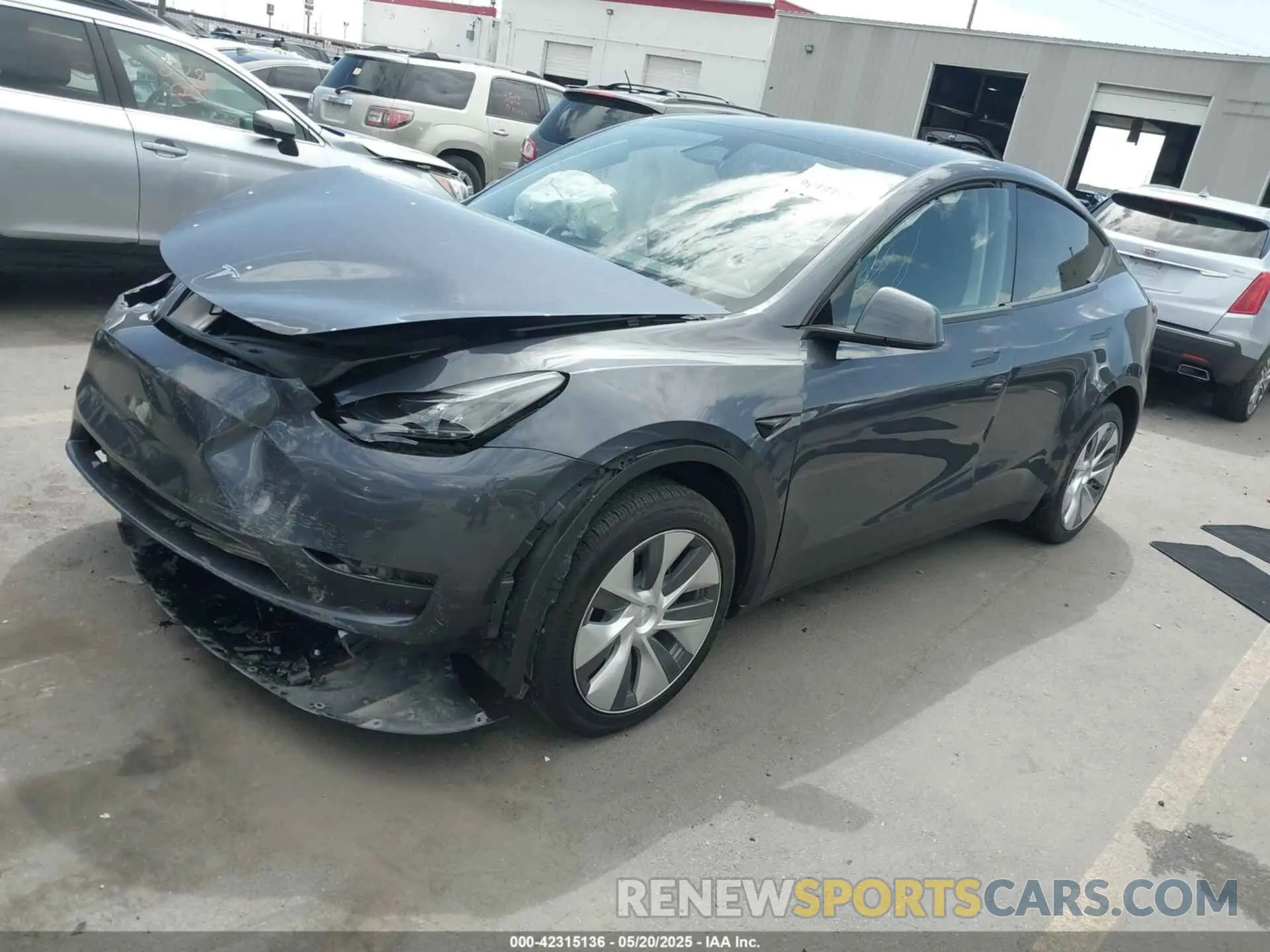 2 Photograph of a damaged car 7SAYGDEE7PF852113 TESLA MODEL Y 2023