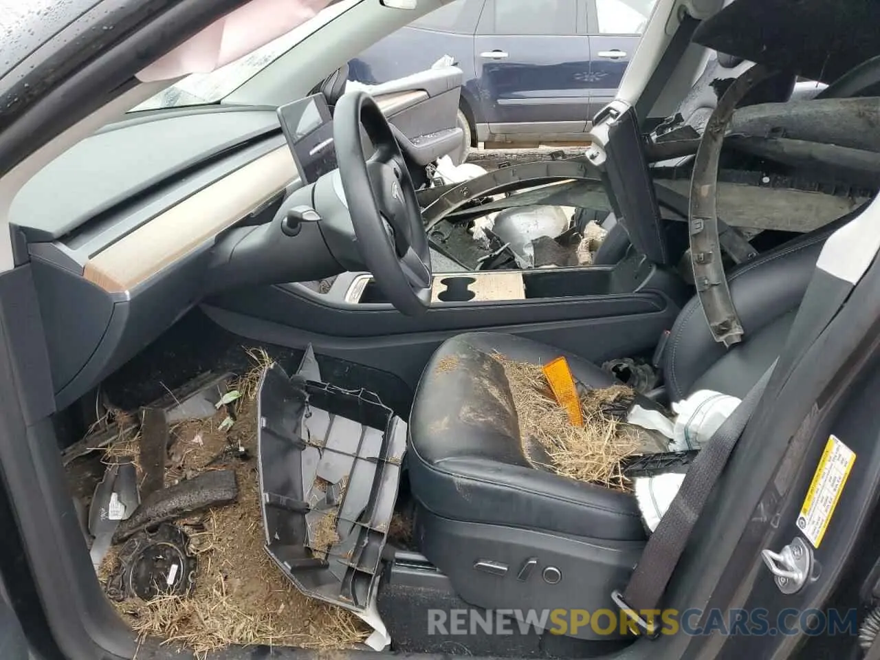 7 Photograph of a damaged car 7SAYGDEE7PF870370 TESLA MODEL Y 2023