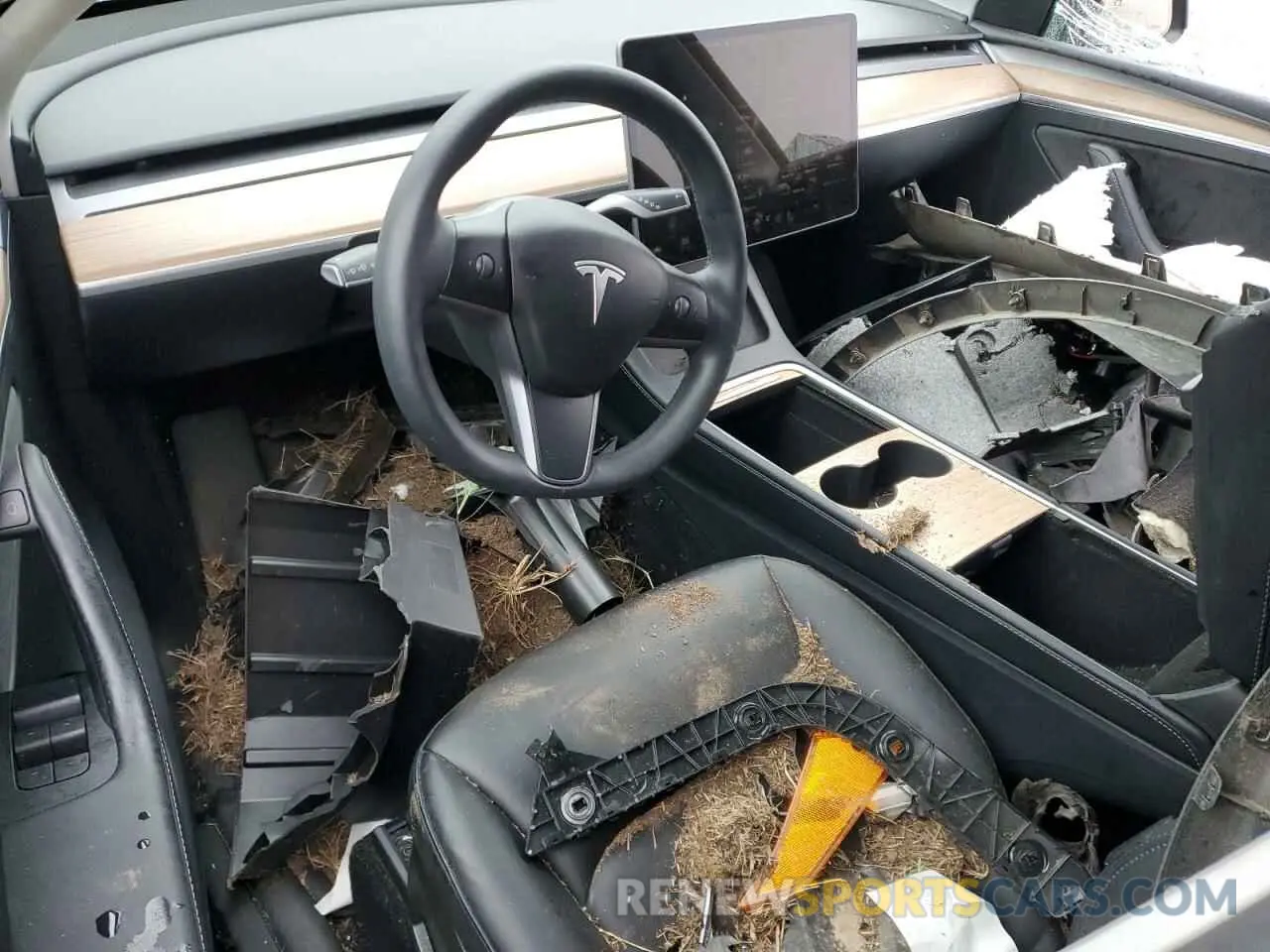 8 Photograph of a damaged car 7SAYGDEE7PF870370 TESLA MODEL Y 2023