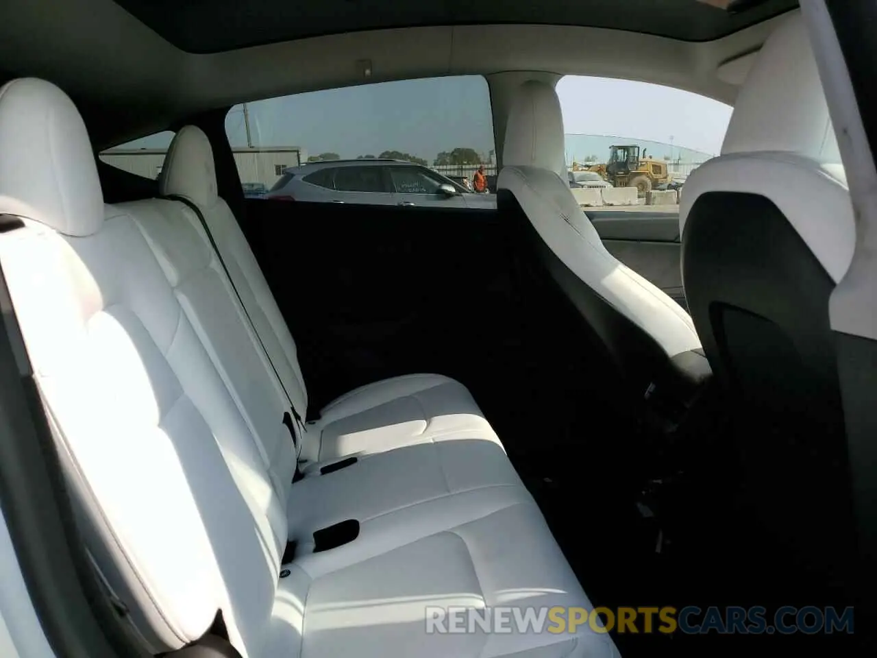 11 Photograph of a damaged car 7SAYGDEE7PF871647 TESLA MODEL Y 2023